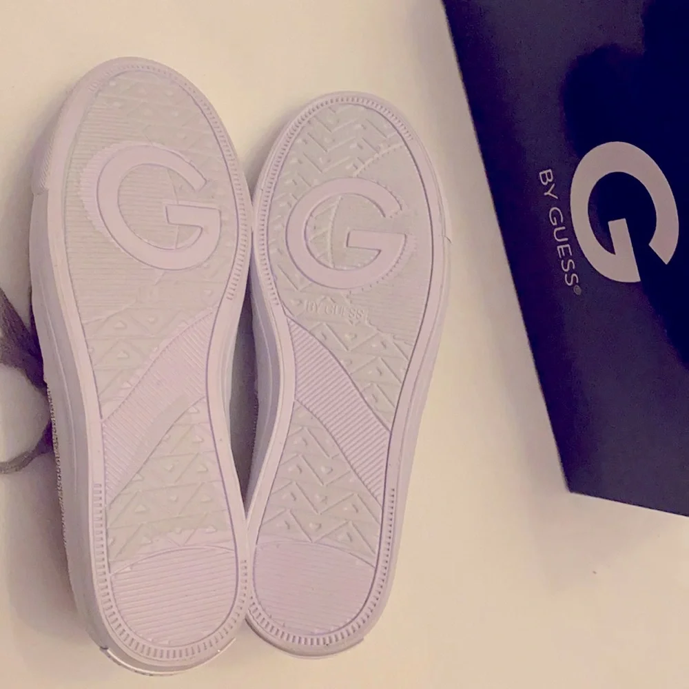 G BY GUESS LACE UP GOLD QUILTED SNEAKERS GGBACKERS3 Metallic ⭐️⭐️⭐️⭐️⭐️
